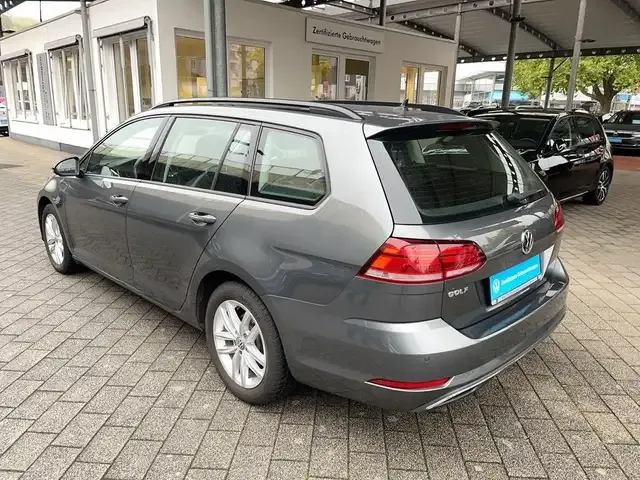 Volkswagen Golf Variant