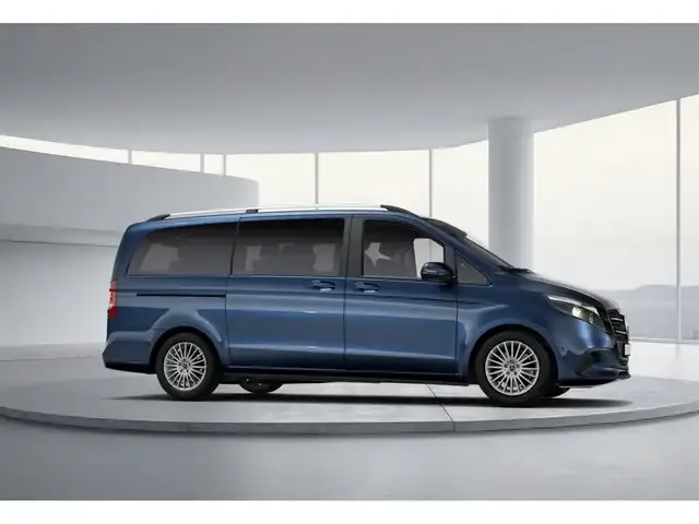 Mercedes-Benz V 220