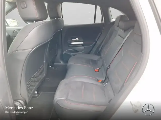 Mercedes-Benz EQA 300
