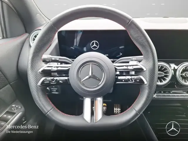 Mercedes-Benz EQA 300