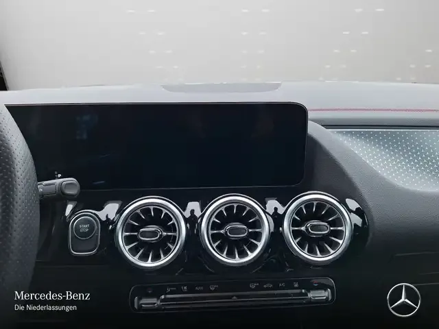 Mercedes-Benz EQA 300