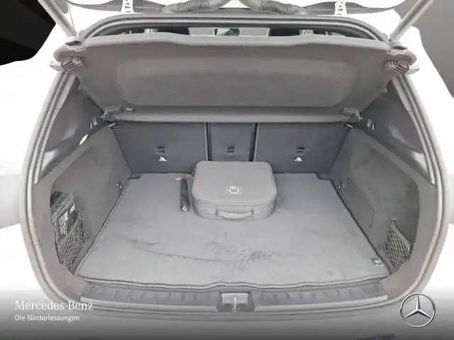 Mercedes-Benz EQA 300