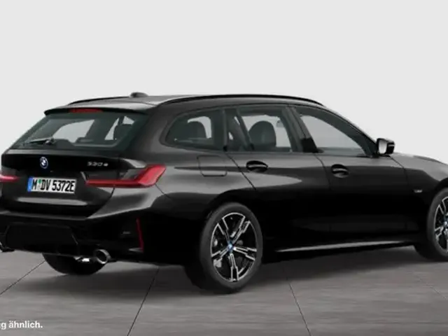 BMW 330