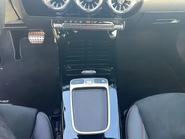 Mercedes-Benz A 35 AMG