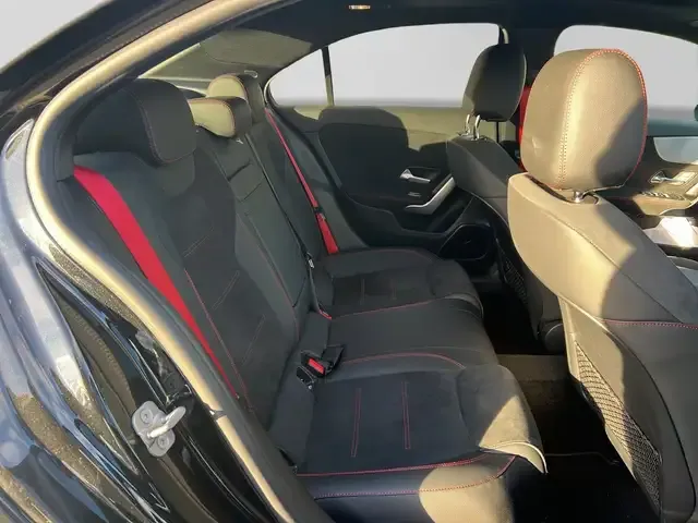 Mercedes-Benz A 35 AMG