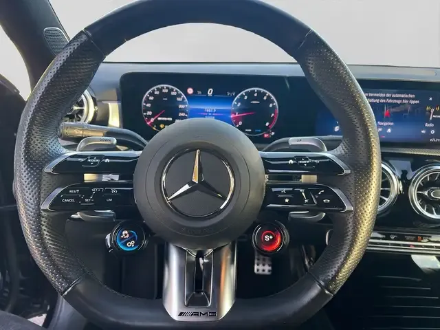 Mercedes-Benz A 35 AMG