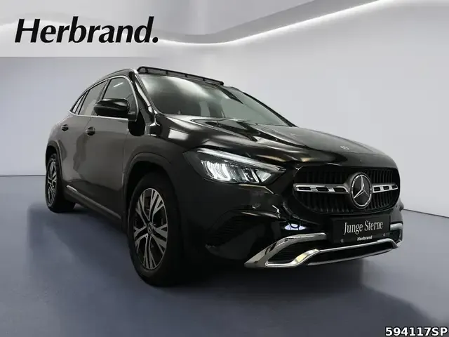 Mercedes-Benz GLA 200