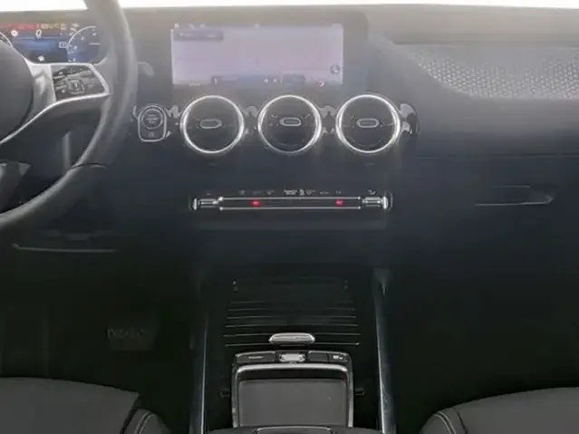 Mercedes-Benz GLA 180