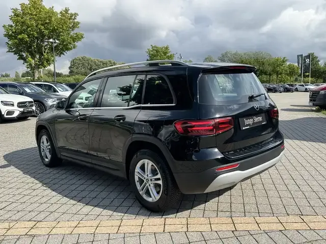 Mercedes-Benz GLB 200