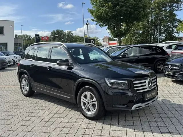 Mercedes-Benz GLB 200