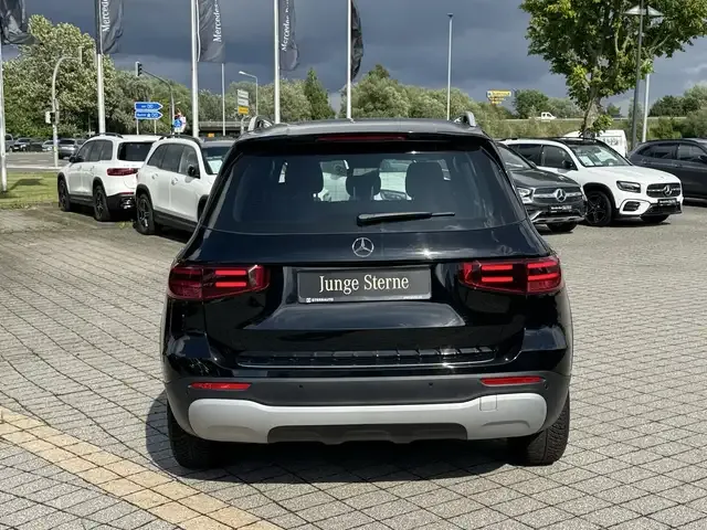 Mercedes-Benz GLB 200