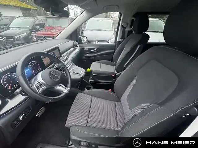 Mercedes-Benz V 250