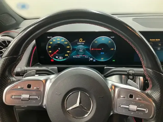 Mercedes-Benz EQB 300