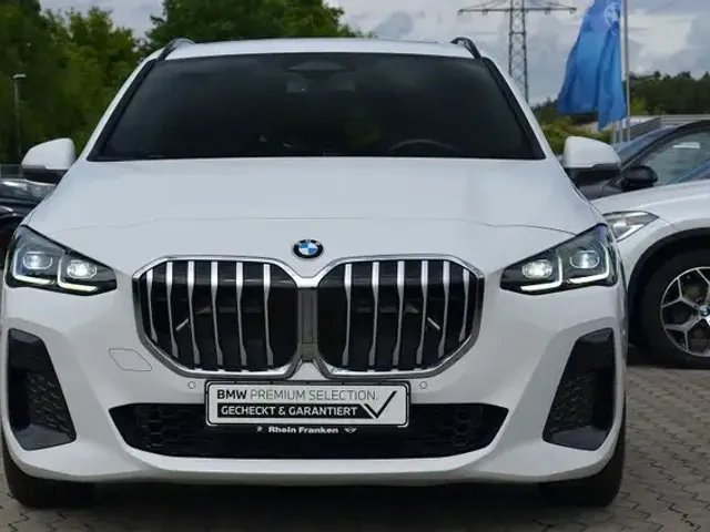 BMW 218