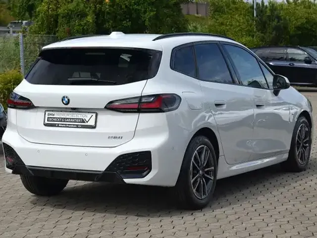 BMW 218