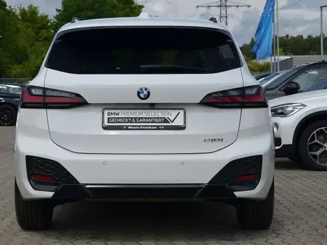 BMW 218