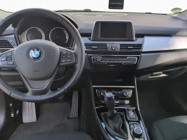 BMW 216