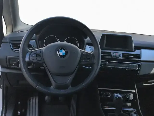 BMW 216