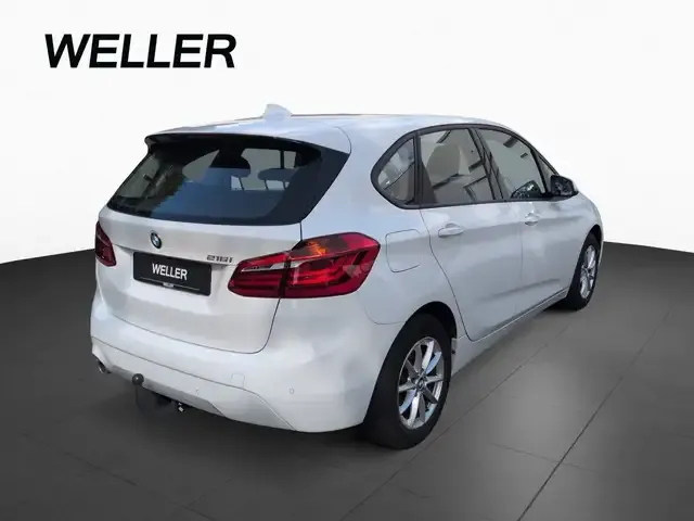 BMW 216