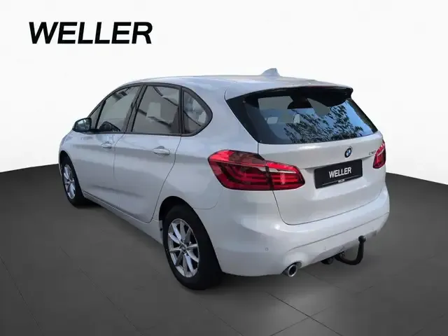 BMW 216