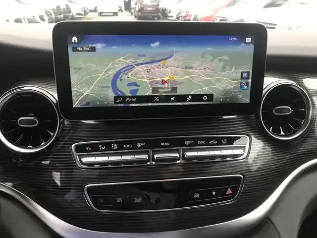 Mercedes-Benz V 250