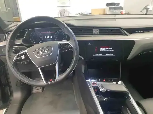 Audi e-tron
