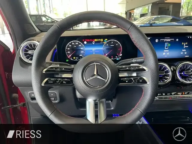 Mercedes-Benz GLB 200