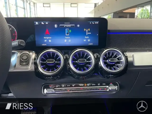 Mercedes-Benz GLB 200
