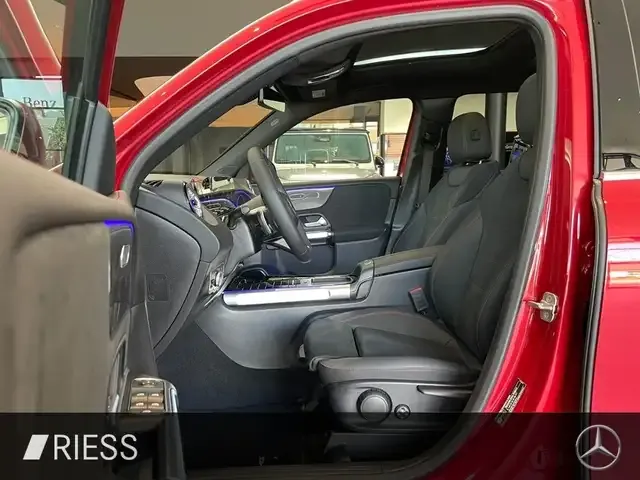 Mercedes-Benz GLB 200