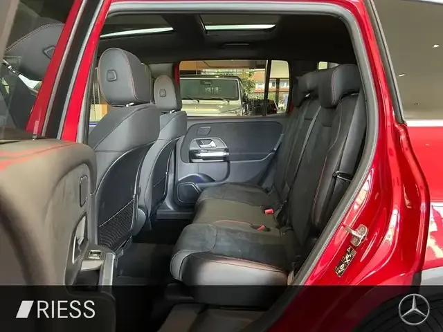 Mercedes-Benz GLB 200