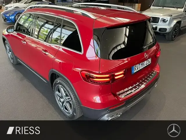 Mercedes-Benz GLB 200