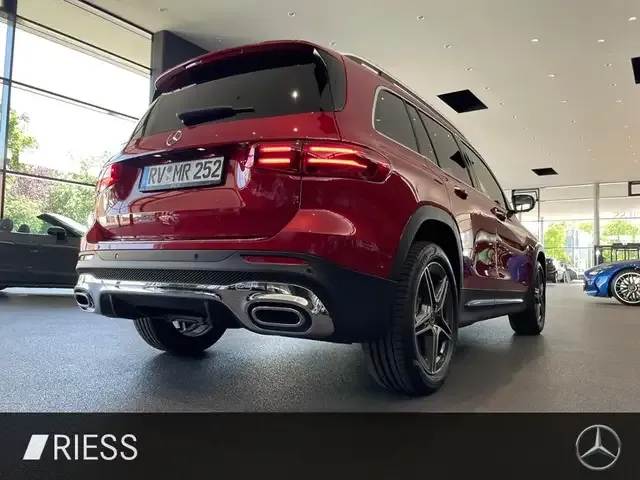 Mercedes-Benz GLB 200