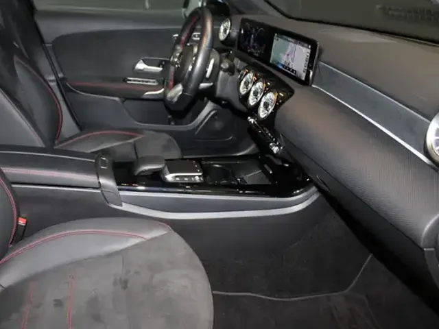 Mercedes-Benz A 250