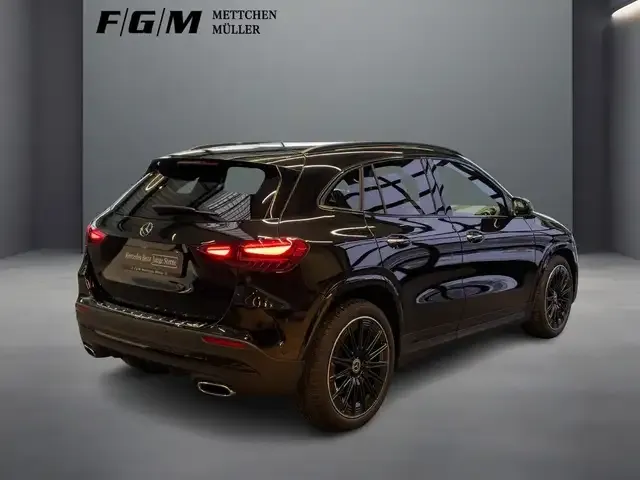 Mercedes-Benz GLA 180