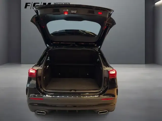 Mercedes-Benz GLA 180