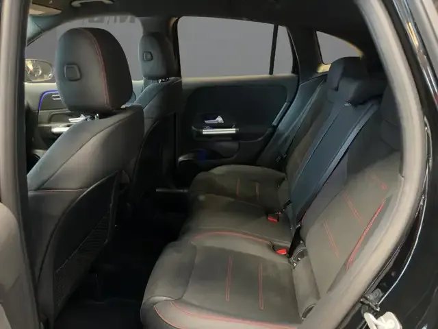 Mercedes-Benz GLA 180