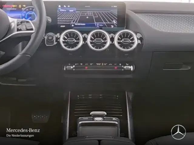 Mercedes-Benz EQA 300