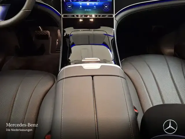 Mercedes-Benz EQE 300