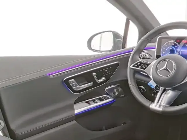 Mercedes-Benz EQE 300