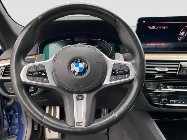 BMW M550