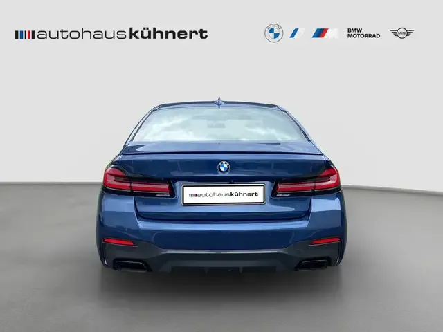 BMW M550