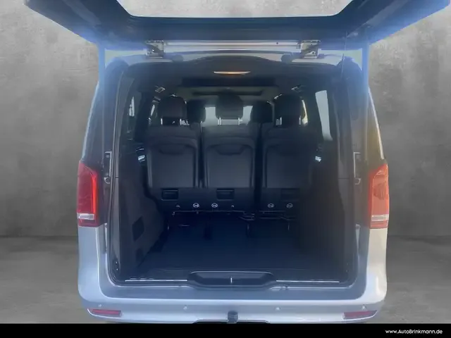 Mercedes-Benz V 220