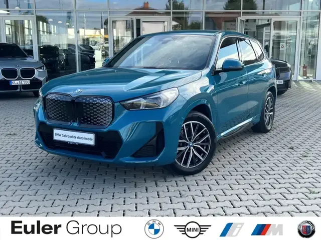 BMW iX1