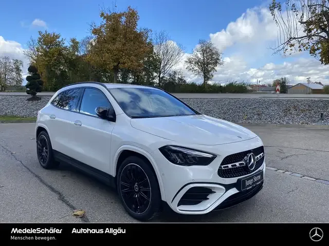 Mercedes-Benz GLA 200