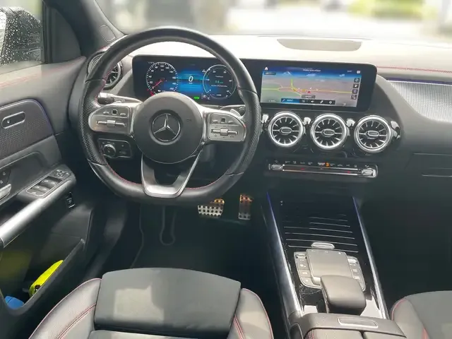 Mercedes-Benz EQA 300