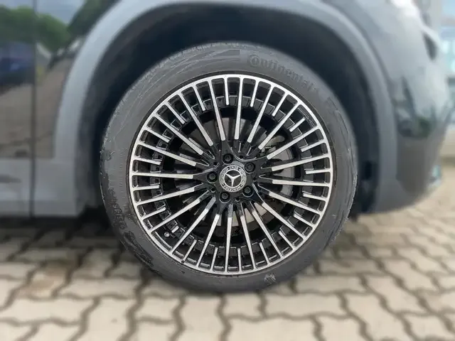 Mercedes-Benz EQA 300