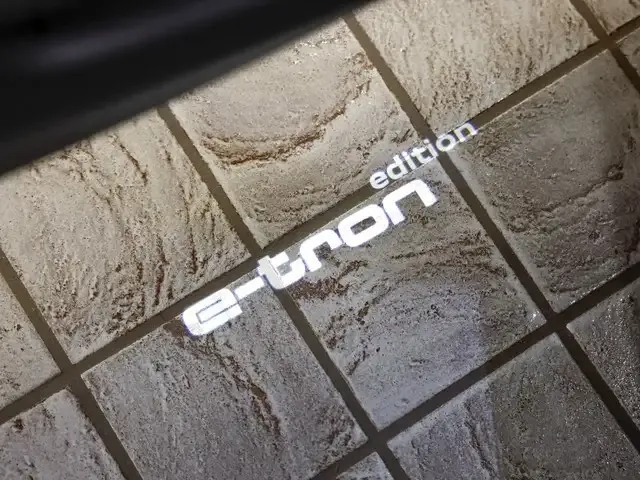 Audi SQ6 e-tron