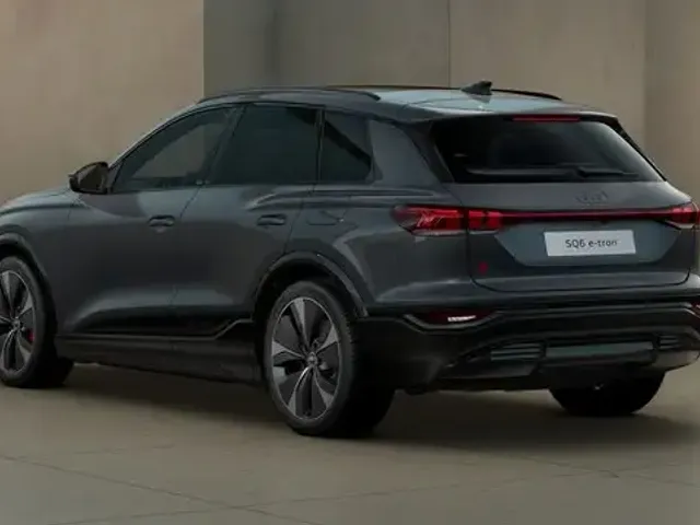 Audi SQ6 e-tron