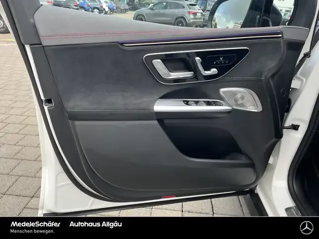 Mercedes-Benz EQE SUV