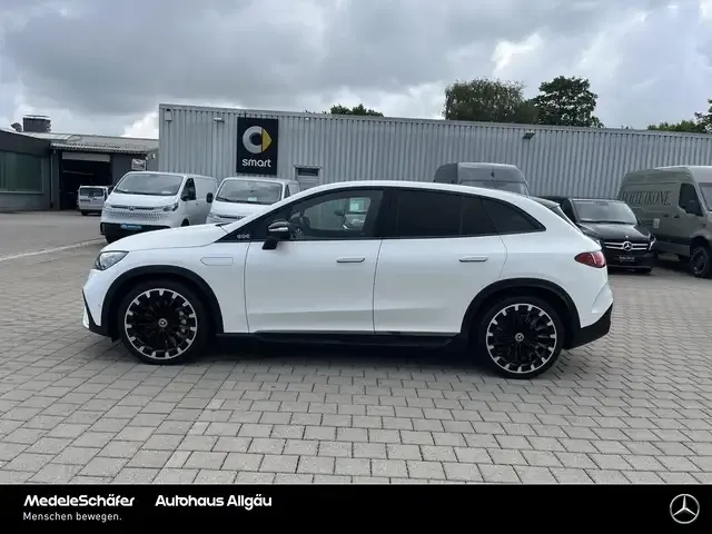 Mercedes-Benz EQE SUV
